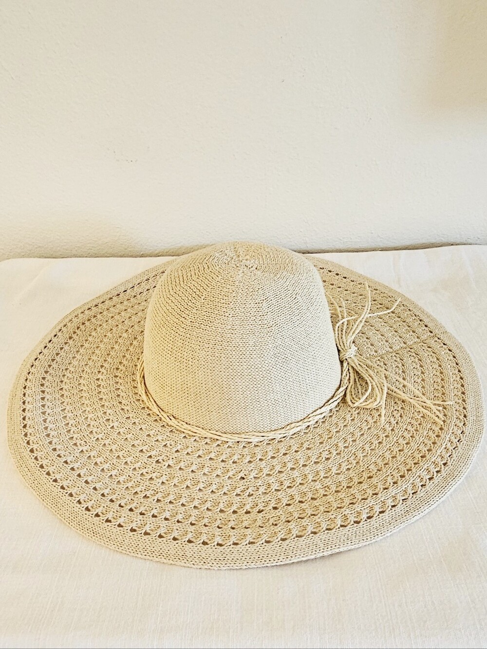 Francesca's Collections Cream Braided Trim Straw Sun Hat
